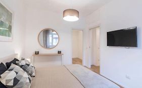 Lovely Flat In Piazza Morosini